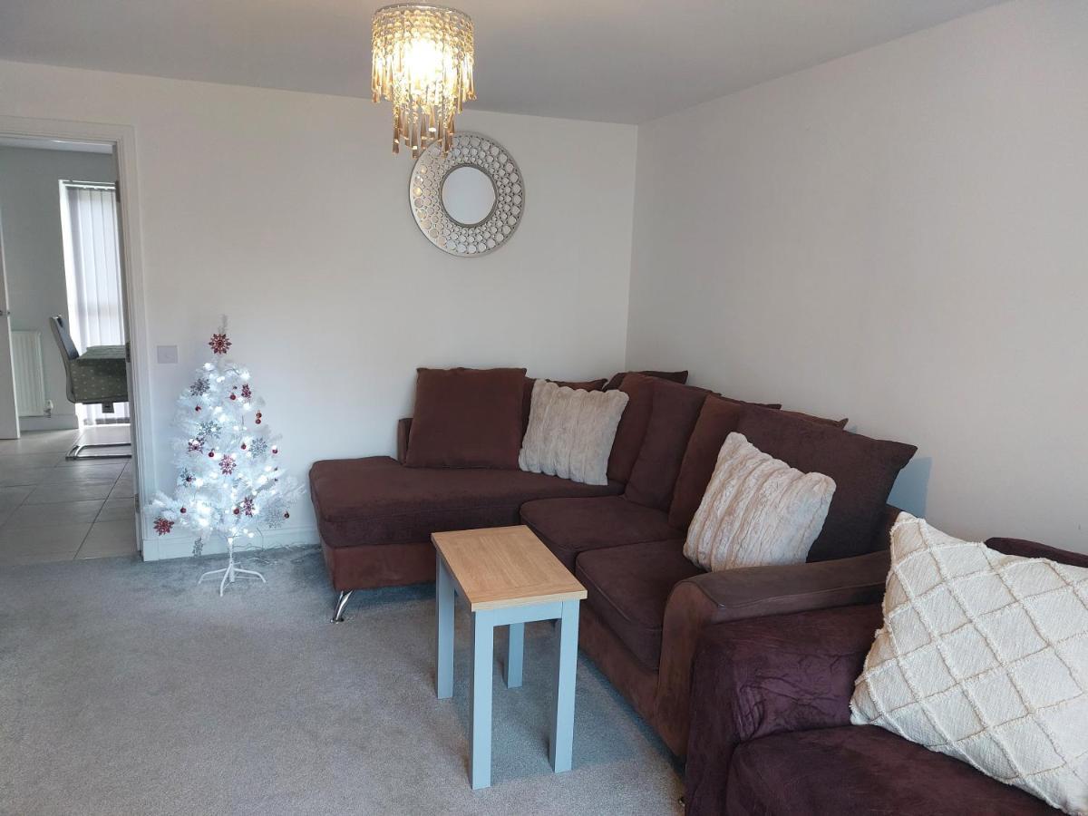Beautiful 4-Bedroom House With Private Garden & Parking Edinburgh Exterior photo
