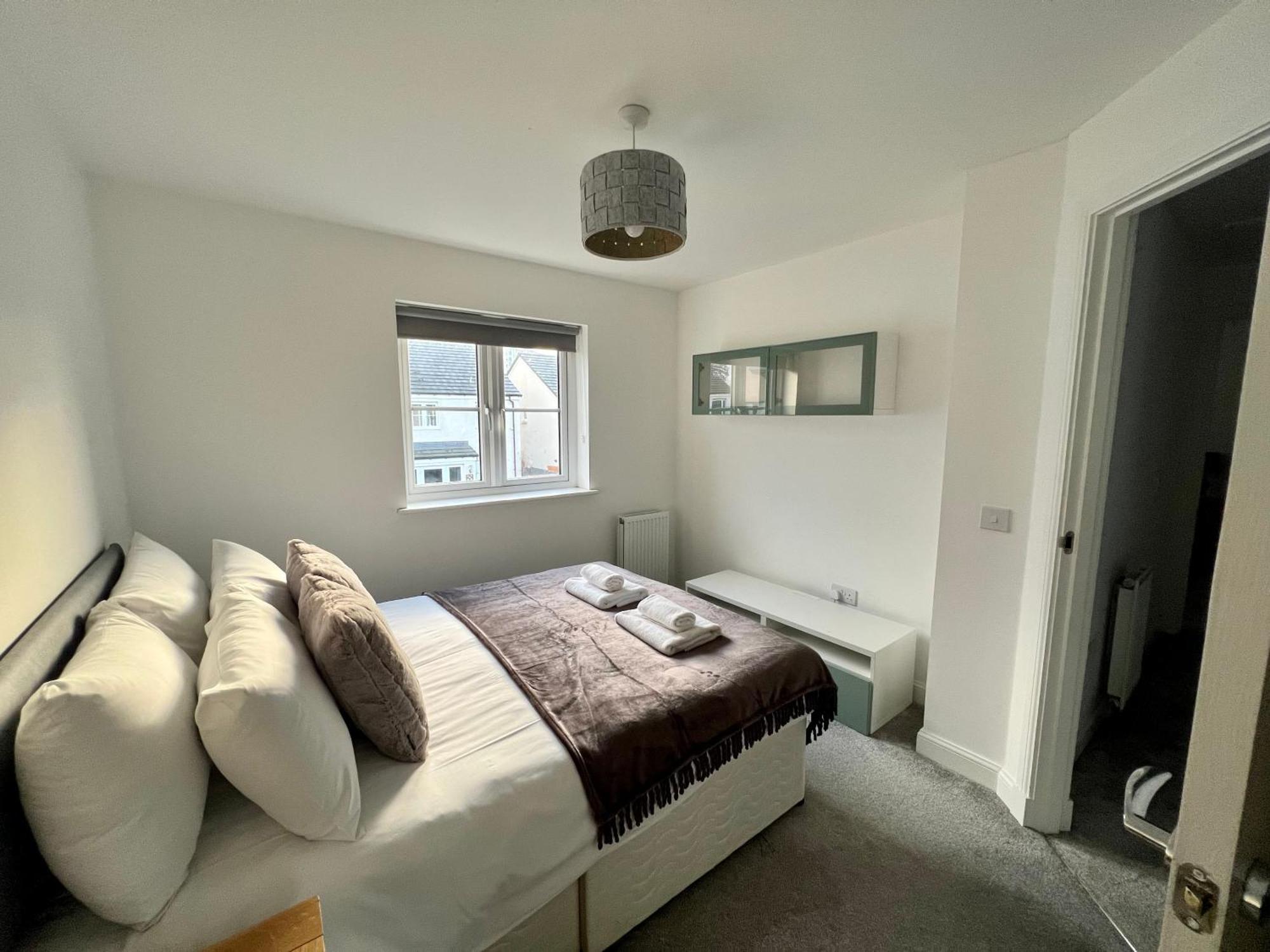 Beautiful 4-Bedroom House With Private Garden & Parking Edinburgh Exterior photo